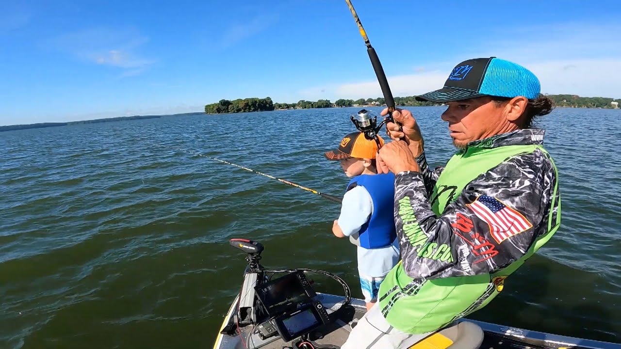 Video Fishing Wheeler Lake in Alabama with Professional Crappie