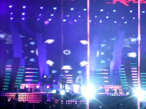 rain2  同一首歌 in korea