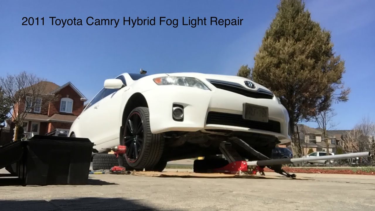 2011 Toyota Camry Fog Light Repair / DIY Home Automotive Maintenance