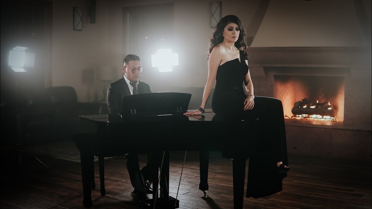 Ámame  una vez más (cover) Kari More