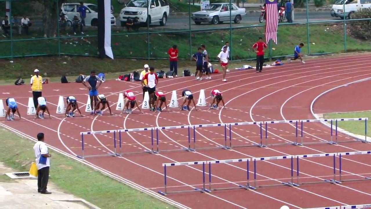 Pahang Open 2010 - Singapore Sports School's Goh Wei Ning (100m women's hurdles).MP4