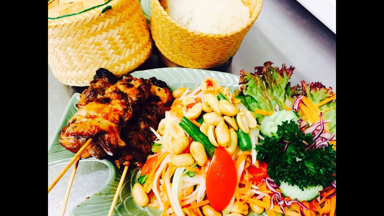 HOW TO MAKE SOM TUM THAI PAPAYA SALAD ส้มตำ KAI YANG ไก่ย่าง CHICKEN