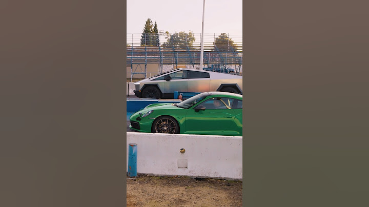 Cybertruck vs Porsche 911 (with a twist)