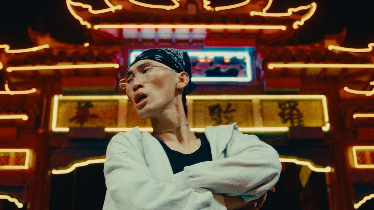 Watch Tealousy - no plans (Chinatown Visualizer) on YouTube Watch Tealousy - no plans (Chinatown Visualizer) on YouTube