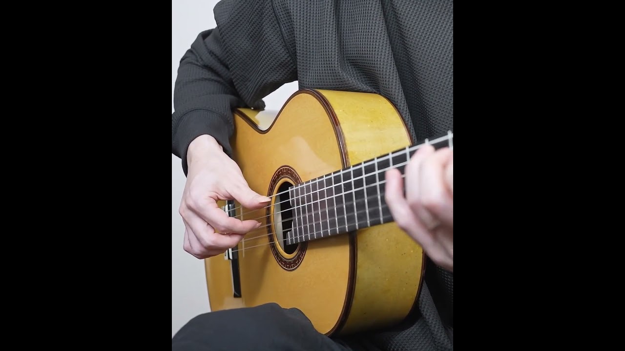 A reproduction of the legendary paper guitar from guitar history
