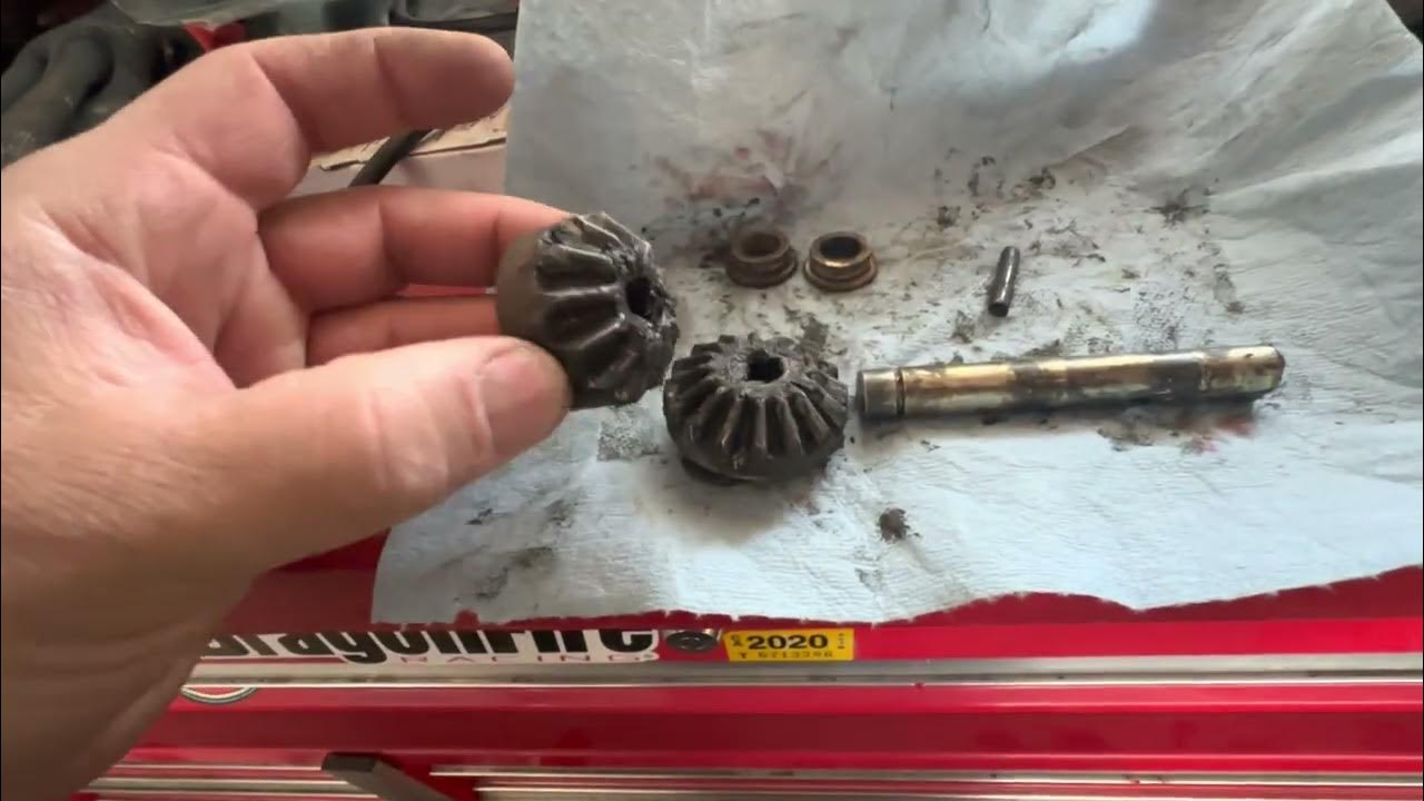 RV trailer landing gear jack gears replaced rebuild. What a pain. YouTube