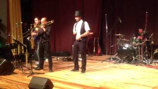 Video thumbnail of "RINO GAETANO - NUOTO A FARFALLA (RINO GERARD BAND)"