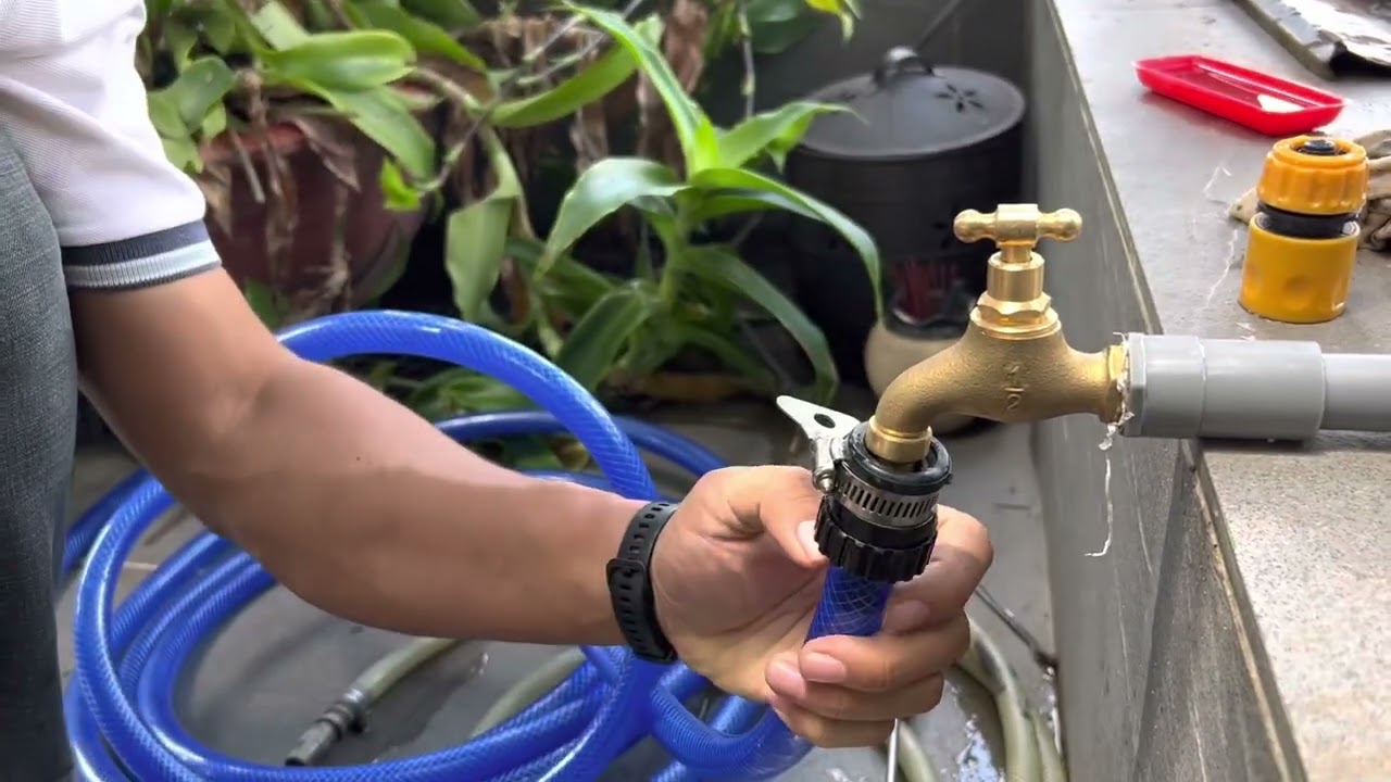 Cách nối ống dẫn nước mềm vào vòi và ống nhựa PCC - YouTube