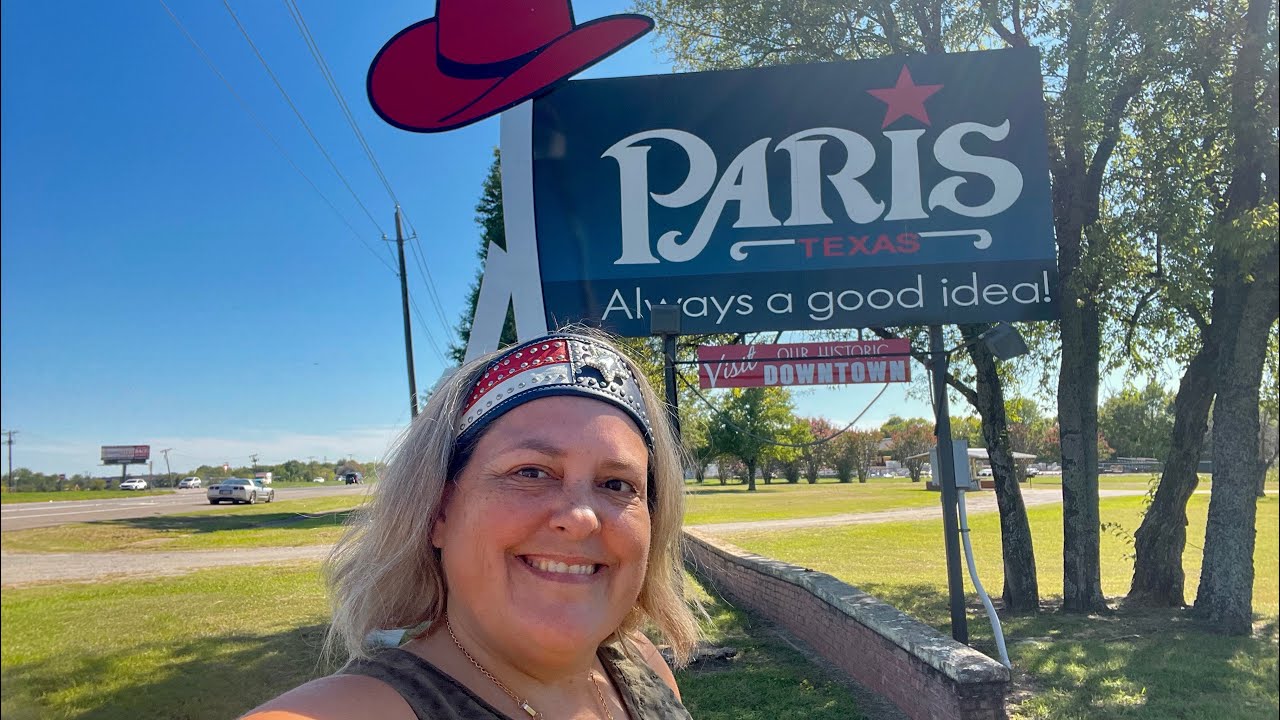 Paris Texas Eiffel tower and Veterans Memorial￼. 