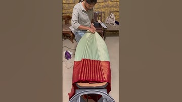 Fluffy Pleat And Hanger Folding #fluffypleats #hangerfolding #sareeboxfolding #prepleatedsaree
