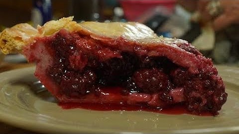 Blackberry Pie |  Delicious Summer Pie