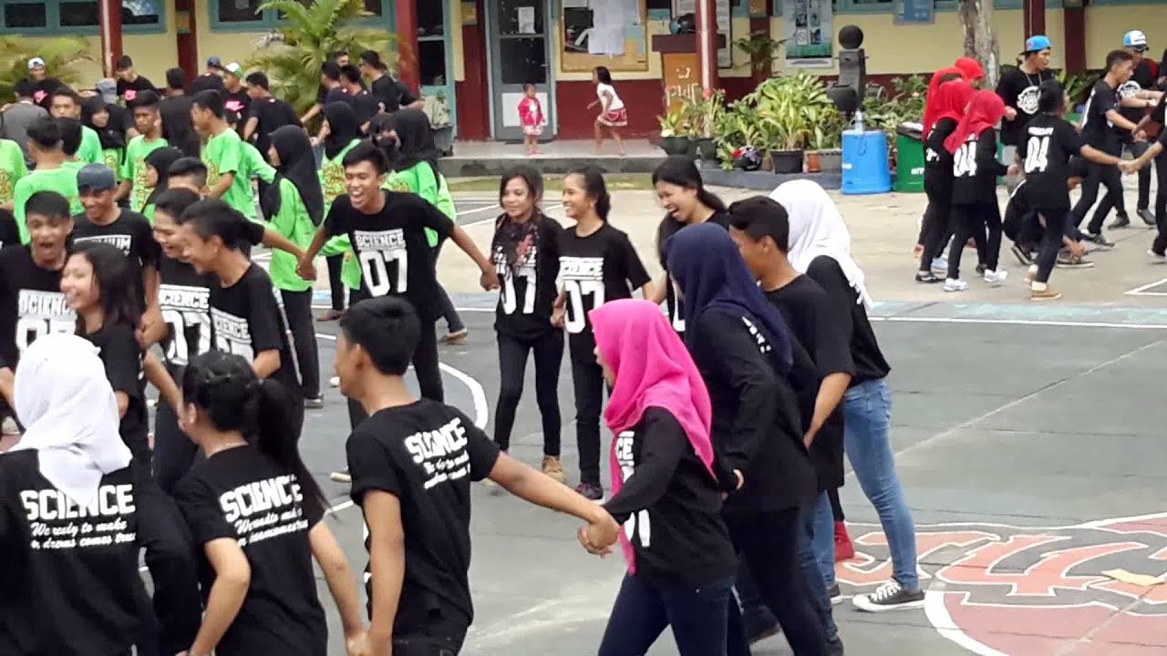 SMA NEGERI 2 BAUBAU TARI KOLOSAL