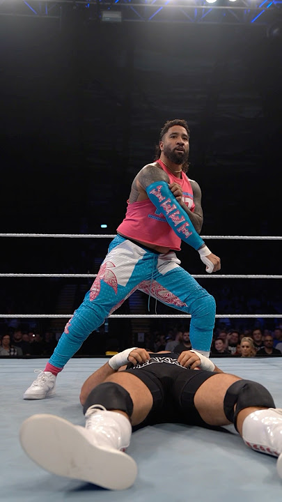 Jey Uso bringing out a classic at #WWENewcastle! 💪🔥