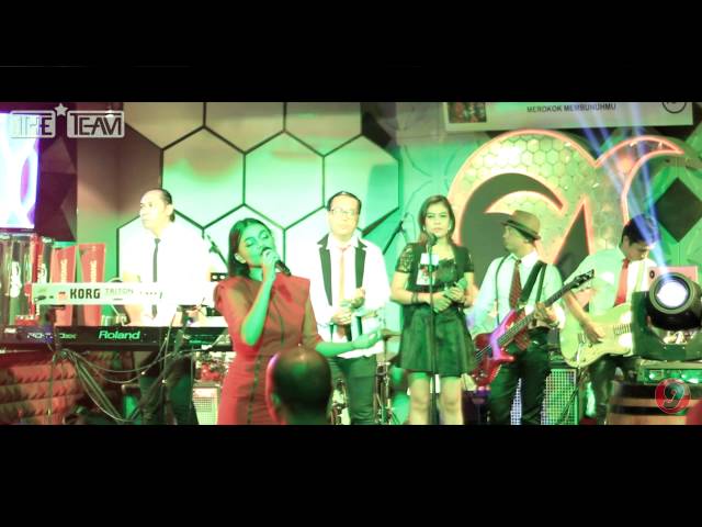 Citra Scholastika ft The I Team - Galau Galau Galau (Live @Soho Capital Building Medan) class=