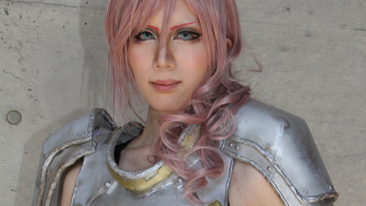 Tgs15コスプレ Ff13 2 ライトニングが登場 衣装のポイントは 羽 東京ゲームショウ15 Maidigiリポート Tokyo Game Show Cosplay Youtube