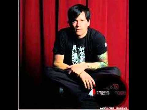 Ghost On The Dance Floor (repitched) Old Tom Voice