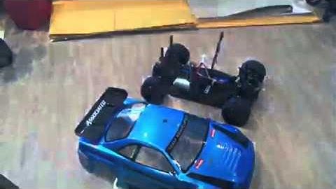 Team Associated Mini Apex touring car. First look and run.