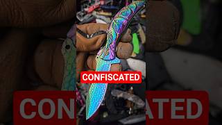 Can ANY Of These TSA Confiscated Knives ACTUALLY CUT!?
Testing the edges of various TSA confiscated knives.
Copy and paste any of these links into your browser for AWESOME KNIVES!
The MC/Kunwu Excalibur - https://www.kunwucrew.com/
DLT Trading New Arrivals - https://www.dlttrading.com/newest-arrivals?ref=19
Blade HQ New Arrivals - Use code METALCOMPLEX for 10% OFF your first order! - https://alnk.to/3Ja2j7D
Knifecenter New Arrivals - https://alnk.to/eZJDQlq
Knifejoy - https://www.knifejoy.com/collections/knives?sort_by=created-descending
EKnives New Arrivals - https://eknives.com/new/?aff=2
Polish Custom Knives New Arrivals! - https://www.awin1.com/cread.php?awinmid=62293&awinaffid=1956071&ued=https%3A%2F%2Fpolishcustomknives.com%2F&platform=ma
Remette Knives - https://www.awin1.com/cread.php?awinmid=77444&awinaffid=1956071&ued=https%3A%2F%2Fwww.remetteknife.com%2F&platform=ma
Poikilo Knives - https://poikiloblade.com/?sca_ref=10096584.VHH4QfVR1HZPn0Zw
Vero Knives - https://veroengineering.com/?ref=MetalComplex
Tuyaknives (Use code METALCOMPLEX) - https://tuyaknifeus.com
Maxace ( Use code Metal24ma11 to save $15 ) - https://maxaceknife.com/
Knives Ship Free - https://www.awin1.com/cread.php?awinmid=88791&awinaffid=1956071&ued=https%3A%2F%2Fwww.knivesshipfree.com%2Fall-knives%2F&platform=ma
Rike Knives - https://czzn.cc/gjivxKnXw8FLo2L0wEwldA
EMP EDC - https://www.awin1.com/cread.php?awinmid=62489&awinaffid=1956071&ued=https%3A%2F%2Fempedc.com%2F&platform=ma
CRKT Knives - https://www.avantlink.com/click.php?tt=cl&merchant_id=b707dfb5-adaa-4234-85a1-ca4935173cc9&website_id=fb2fc154-be3c-4da3-8710-5160ce3021f9&url=https%3A%2F%2Fwww.crkt.com
Check out the BladeBinge shop! - https://www.awin1.com/cread.php?awinmid=73117&awinaffid=1956071&ued=https%3A%2F%2Fbladebingeshop.com%2F&platform=ma
CHECK OUT BLADEBINGE HERE - https://bladebinge.com/?referrer=METALCOMPLEX
Demko Knives - https://demkoknives.com/metalcomplex
Exclusive Folders - https://exclusivefolders.com?sca_ref=9245446.2XdgTGWtGJzN67PC
Original GOAT - Use code METALCOMPLEX for 15% OFF! - https://originalgoat.com/?ref=METALCOMPLEX
SMKW New Arrivals! - https://www.pntrs.com/t/8-12270-303833-191104?url=https%3A%2F%2Fwww.smkw.com%2Fnew-arrivals
Kunwu Knives - https://kunwuknives.com/?aff=2
Kunwu Crew - https://www.kunwucrew.com/?aff=2
Urban EDC Supply New Arrivals - https://bit.ly/3iyxhST
Tactile Knife Co. - https://tactileknife-co.myshopify.com/?rfsn=7151129.c0664f3
Check out Tools For Gents! - https://toolsforgents.com/?tfg=6336
GP Knives New Arrivals - https://www.awin1.com/cread.php?awinmid=88867&awinaffid=1956071&ued=https%3A%2F%2Fwww.gpknives.com%2Fnew&platform=ma
Rivers Edge Cutlery New Arrivals - https://riversedgecutlery.com/shop-all/?aff=3
Miguron knives - https://www.mmiguronknives.com/?aff=3011
Hog House knives - https://hoghouseknives.com/METALCOMPLEX
Flytanium products - https://www.flytanium.com/METALCOMPLEX
‐
My MOST RECOMMENDED KNIVES all in one place! - https://beacons.ai/metalcomplex
‐
Metal Complex stickers! - https://www.redbubble.com/people/metal-complex/shop?asc=u
‐
Knife Pivot Lube - https://knifepivotlube.com/products/kpl-original?ref=eJ27Xt6s
The tools, flashlights, sharpening equipment, and knife storage I use right here on my channel! - https://www.amazon.com/shop/metalcomplex
As an Amazon Associate I earn from qualifying purchases.
‐
SUBSCRIBE TO KNP! - https://youtube.com/channel/UC4bTLfnPGhWw436W_pX4FaA
My Patreon - https://www.patreon.com/metalcomplex
Follow me on Instagram @metal_complex
Become a Member of my channel! - https://www.youtube.com/channel/UCEZSguZ0r5zh4dansELwmGQ/join
Check out Steel Hardness Lab here! - https://steelhardnesslab.com/
‐
#METALCOMPLEX #knifeunboxing #knifereview #knives #knife #pocketknife
***DISCLAIMER*** This channels content is meant for educational purposes only, and encourages the proper/safe use, handling, and understanding of tools. Can ANY Of These TSA Confiscated Knives ACTUALLY CUT!?