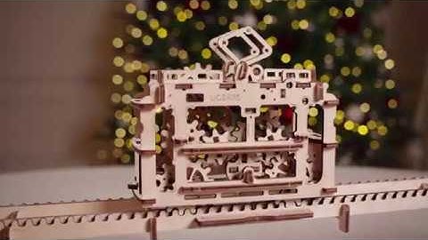 Ugears models: hands-on STEM learnings about mechanisms around us