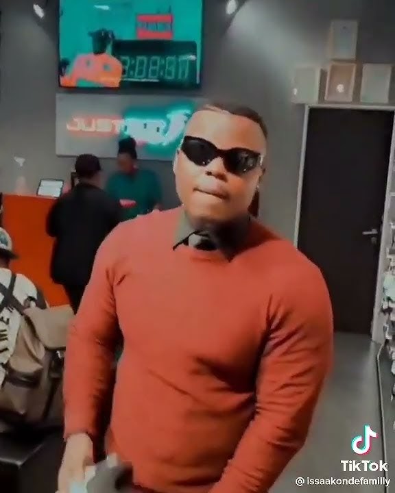 Harmonize at his dressing room (kondegeng village) like and subscribe 😍