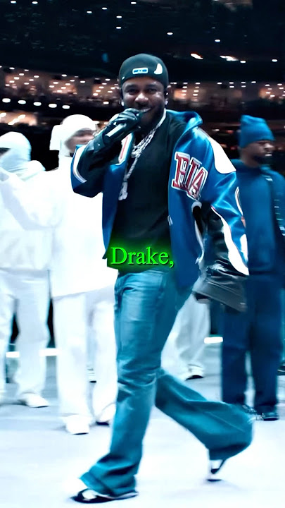 Kendrick performs Not Like Us at Super Bowl 😳🏈