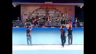MENANTI KEJUJURAN (Gong 2000) - Cover by D'Camfa Band