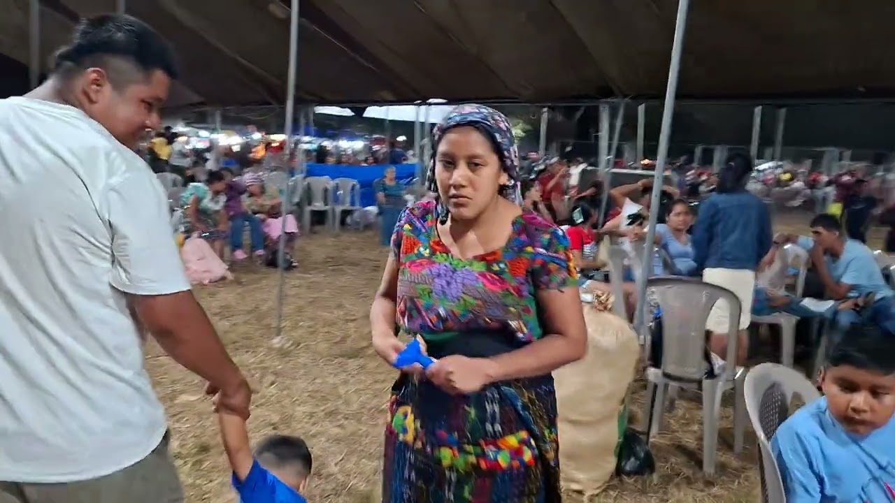 Comparto esta ~conferencia| con ustedes| uno de los más grandes| de toda Guatemala|