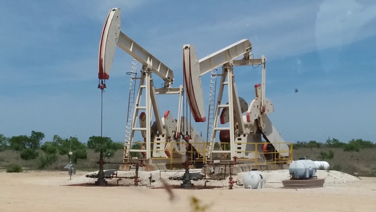 TEXAS OIL PUMP // GETTING OIL OUT THE GROUND YouTube