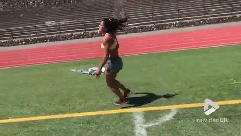 Viral Video UK: Clap push ups like a pro