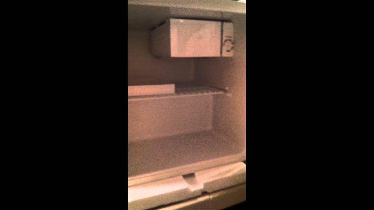 igloo fr100 mini fridge