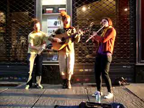 Street music in Turin    Brazilian medley