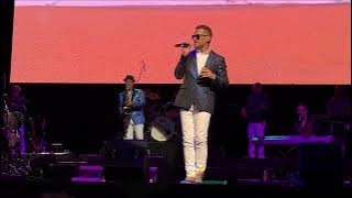 The Docksiders - Mohegan Sun Arena - How Much I Feel/Biggest Part Of Me