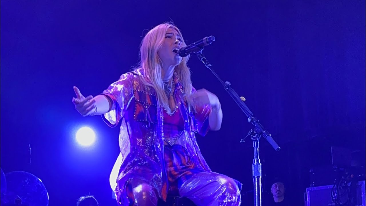 Hayley Kiyoko Forever Live In Montreal Panorama Tour 2023 Youtube 