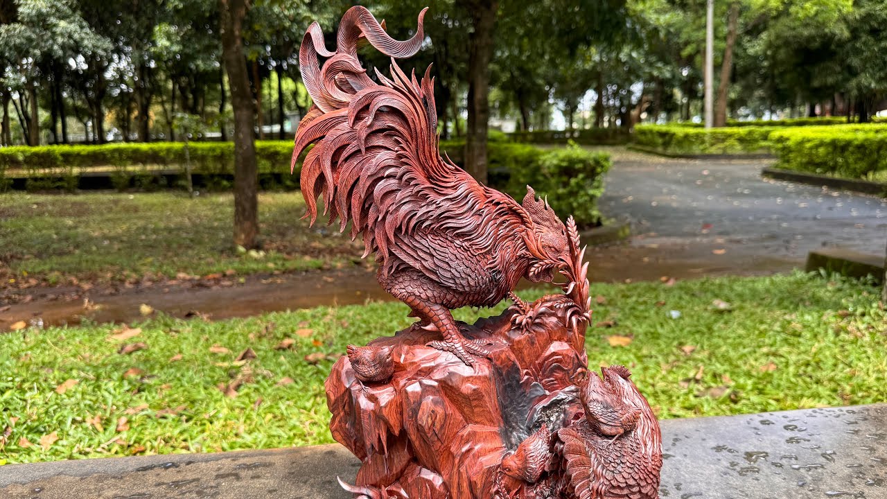 Happy chicken family statue, Handicraft wood carvings