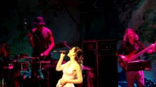 Roberta Sá - Casa Pré-Fabricada