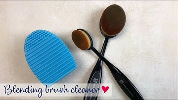 Blending brush cleaner | Nellie Snellen