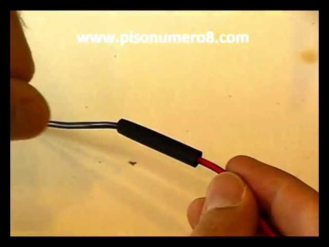 Cómo soldar un cable con estaño - YouTube