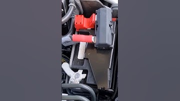 Finding the auxiliary battery on a Land Rover Discover 4 and a Range Rover Sport