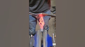Square bar basket twist #blacksmith #forge #metalwork #handmade #handcraft #maker #diy #shorts