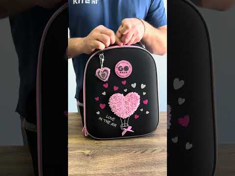 Рюкзак шкільний напівкаркасний GoPack Education Heart GO26-165S-2, видео 1