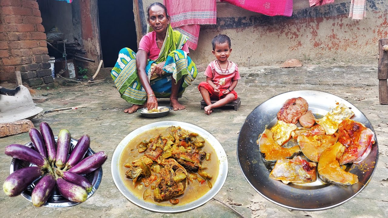 indian tribe people cooking RUI FISH with BRINJAL in her traditional method।|actual village life