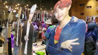 BTS 콘서트에 LA가 들썩인다!코리아타운 특수?방탄 한류로 대박난 한국 까페!드래곤 보바집 믿기힘든 줄선 이유?