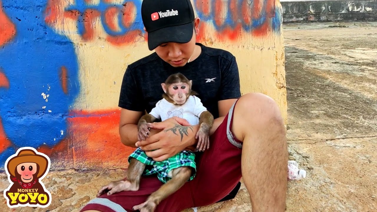 YoYo JR is very happy when he goes out  with dad