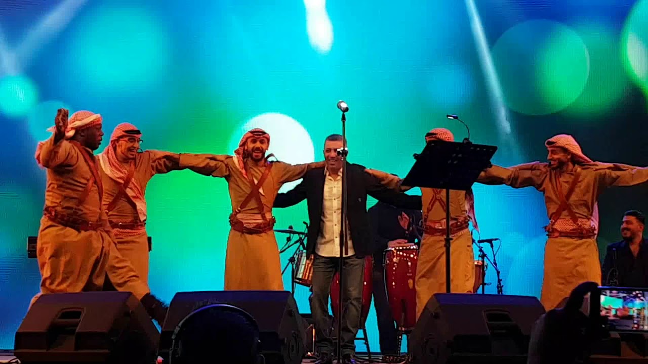 دبكة اردنيه مع الفنان عمر العبداللات (2017) فرقة الحان للفنون الشامية 0502280920 القرية العالميه