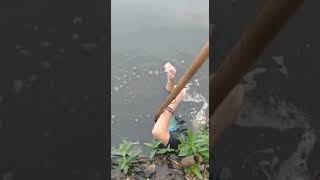 Merinding: Seorang Wanita di Ketemukan Ngambang di Sungai Cipondoh Tangerang Banten