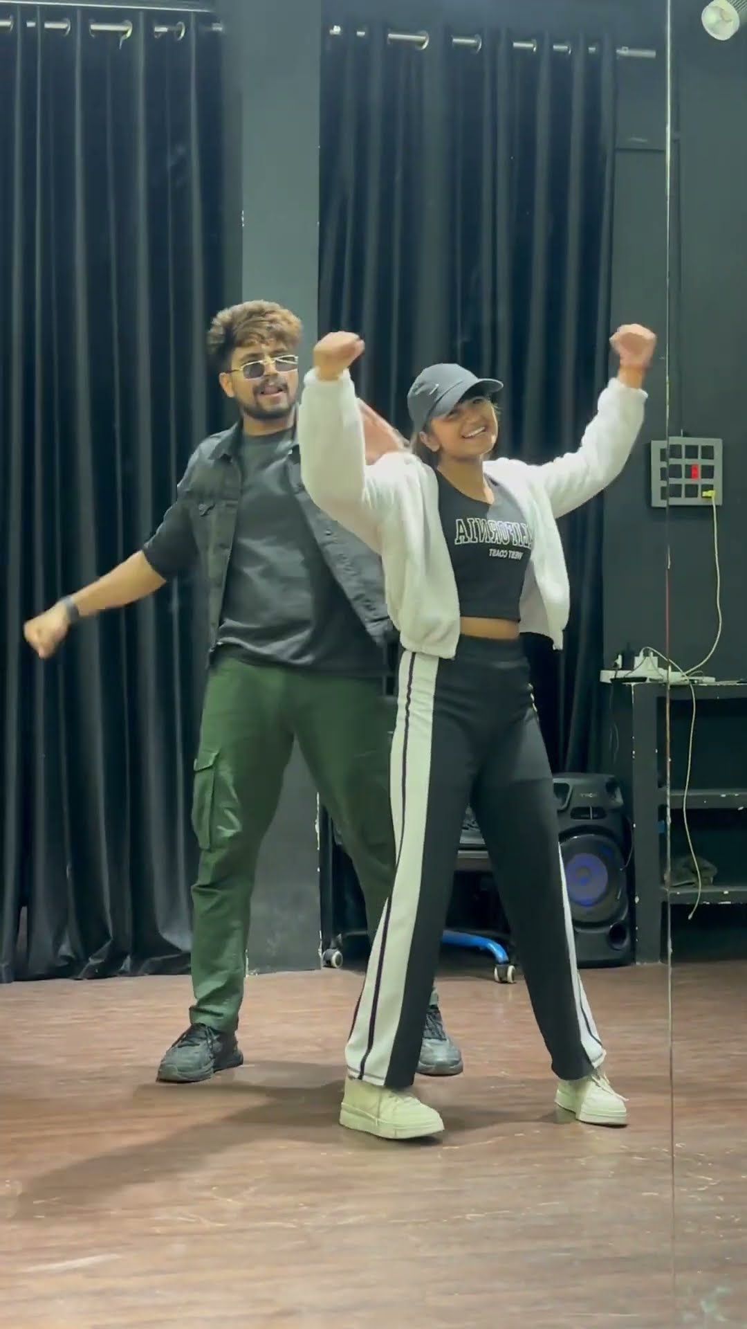 Badmash toh hum bhi hai ☠️??#subscribe #dance #viralgirl #comment #song #badmash