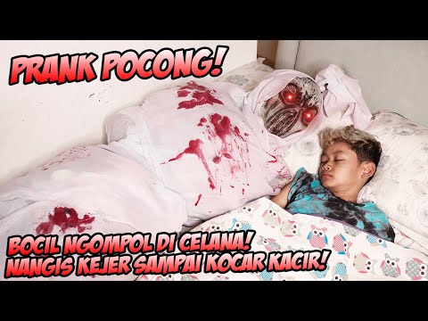 NANGIS KEJER 😭! PRANK POCONG BOCIL LAGI TIDUR SAMPAI KOCAR KACIR NGOMPOL DICELANA! AUTO MATI RASA!!!