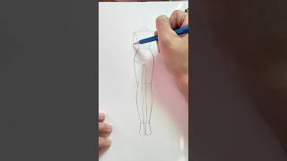 Bé tập vẽ dáng người model I Kiquy Phạm #shorts