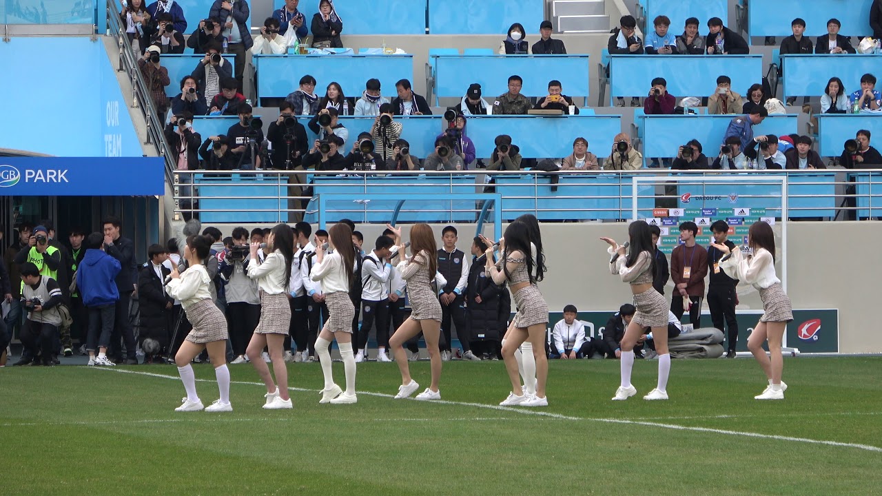 20190309 Lovelyz ラブリーズ 러블리즈 프로축구 대구FC 개막전, 반대편에서 보는 러블리즈 축하공연