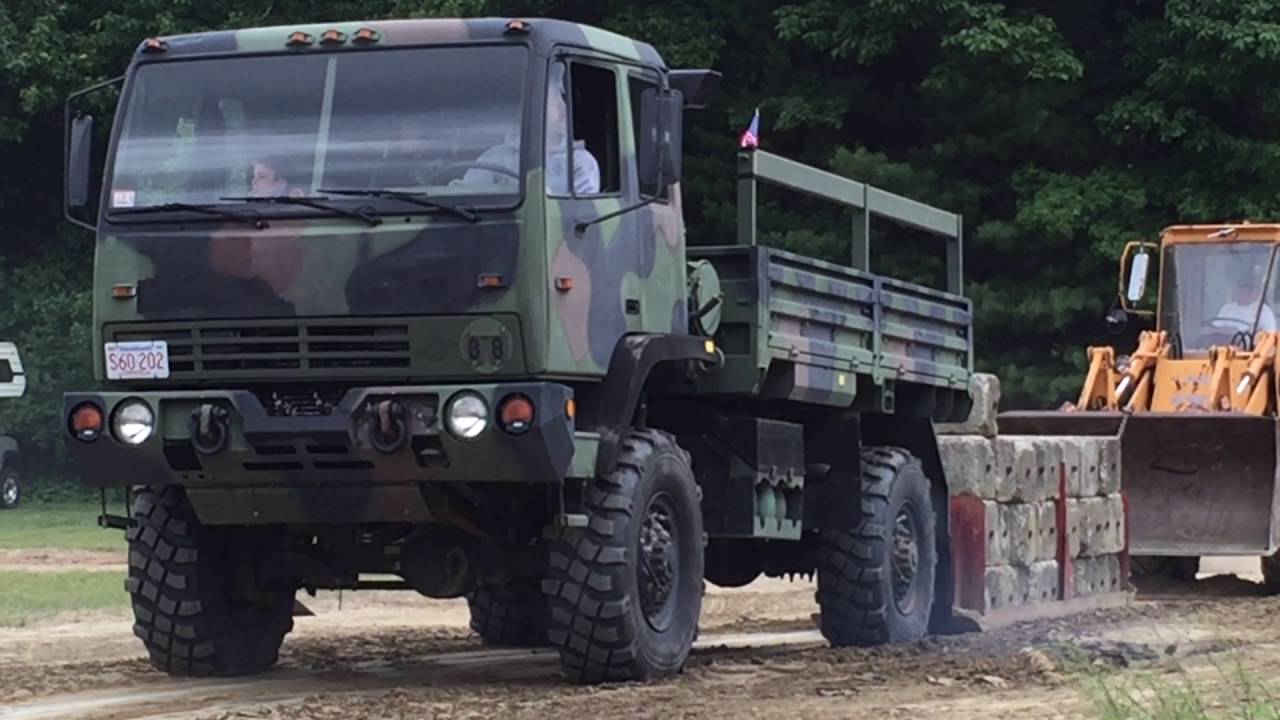 M1078 Pulling Granby Charter Days 2016 Stewart And Stevenson Army Tru Army Truck Trucks Expedition Truck